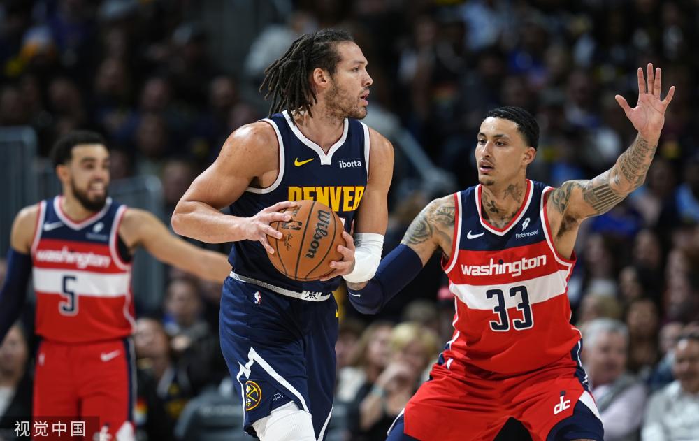 而教练组在 而教练组在